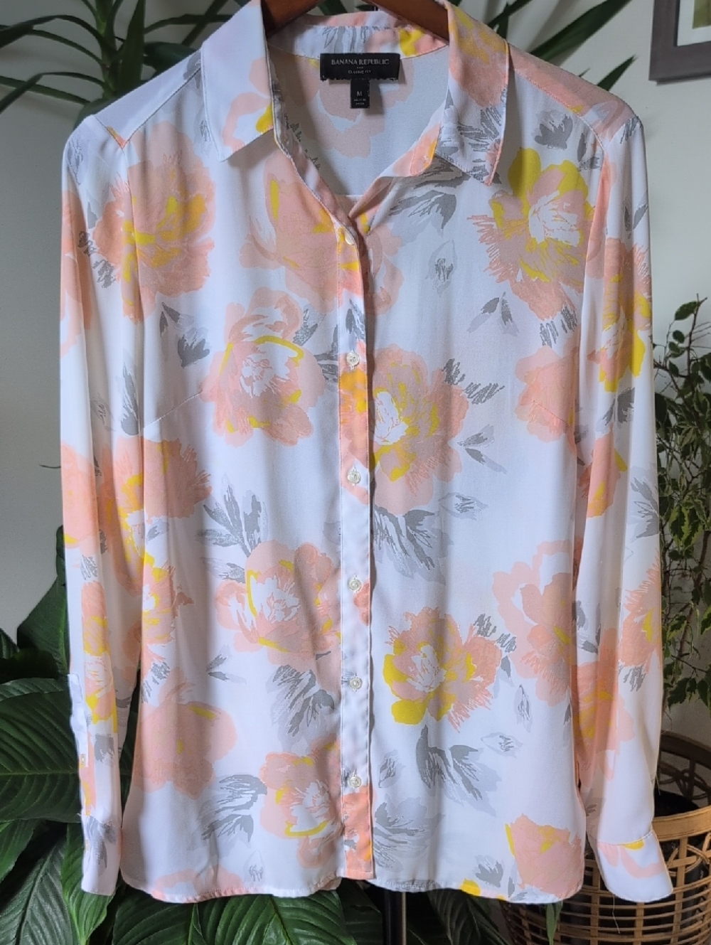 Banana Republic Classic Fit Floral Lightweight Button-Down